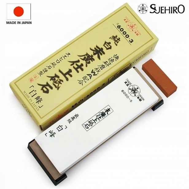 Japonský vodní kámen 6000 s podstavcem a Nagurou Suehiro